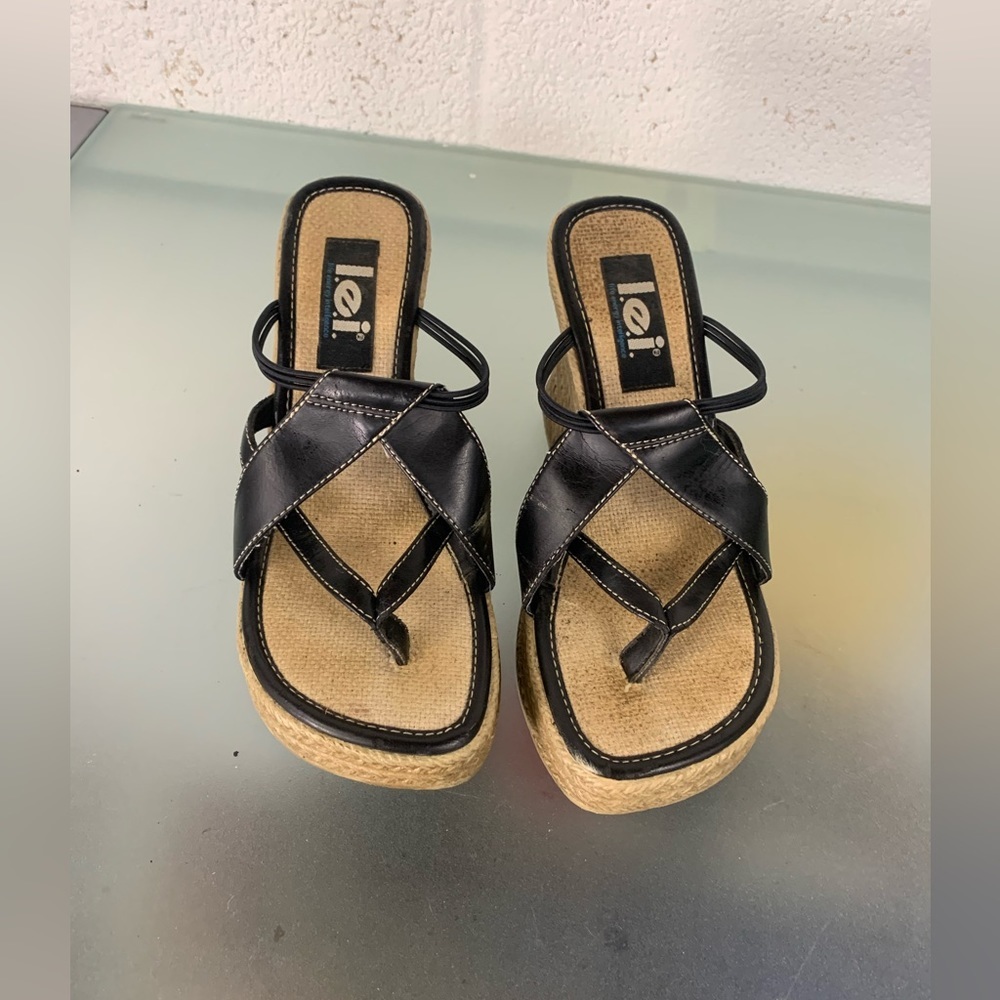 LEI Vintage Y2K Strappy Wedge Sandals Black Faux Leather